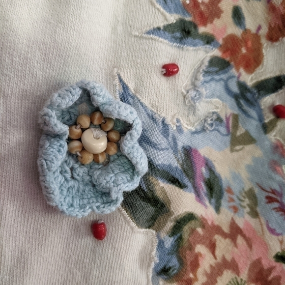 Vintage 90’s HGNY Crocheted Applique Floral Vest - Picture 2 of 5